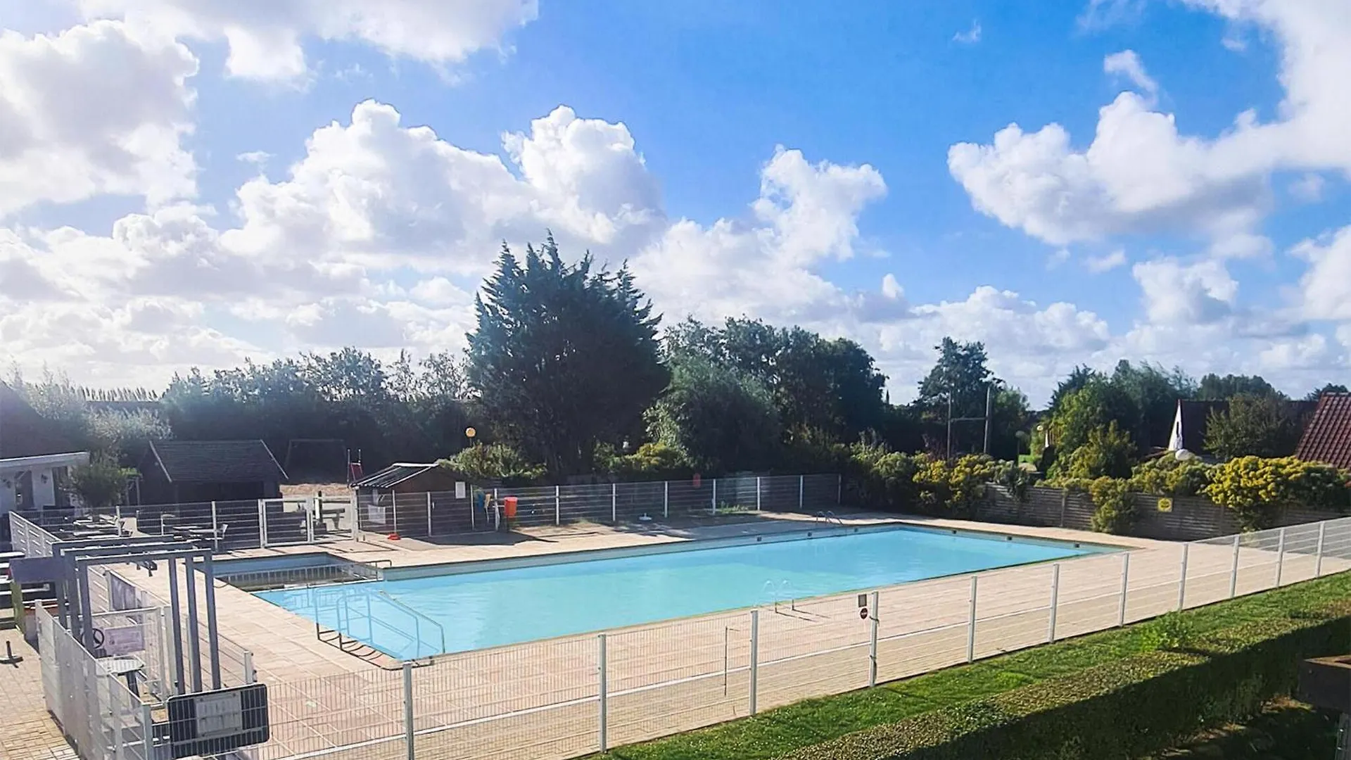 Stunning Apartment In Bredene With Wifi